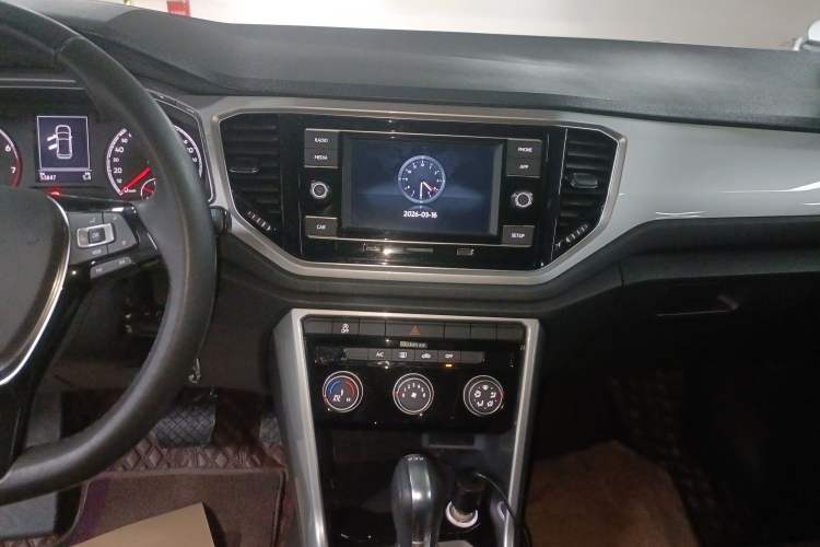 Used Volkswagen T-ROC 2020 230TSI DSG Two-Wheel Drive Advanced Version