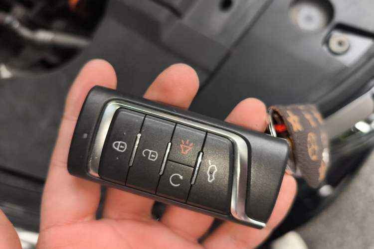 Used GAC Trumpchi GS7 2017 320T Two-Wheel-Drive Luxury Smart Connectivity Model
