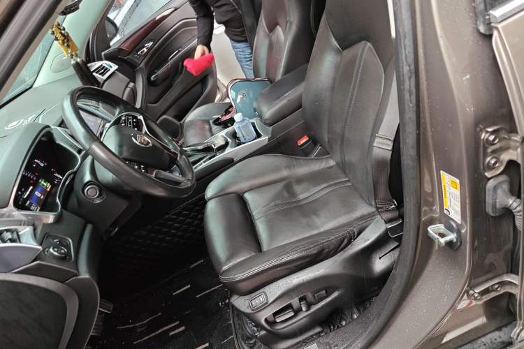 Used Cadillac SRX 2014 3.6L Flagship Model