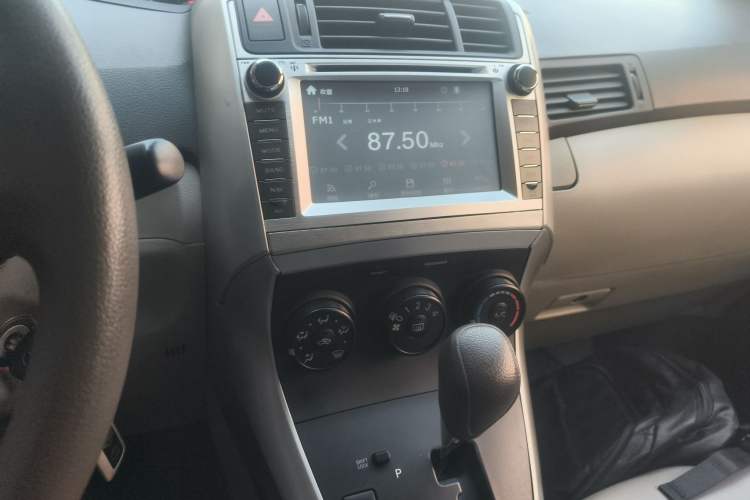 Used Toyota Verso 2014 Starlight 180E CVT Elite Edition