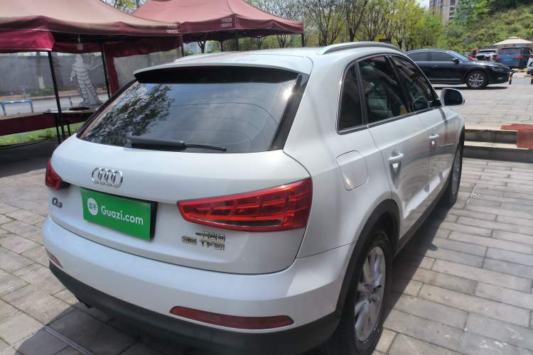 Used Audi Q3 2015 35 TFSI Ambition Edition Rear Right 45 Deg