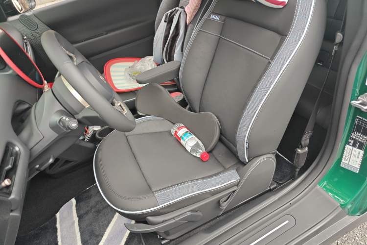 Used MINI Electric MINI COOPER 2025 456km COOPER E Classic Style
