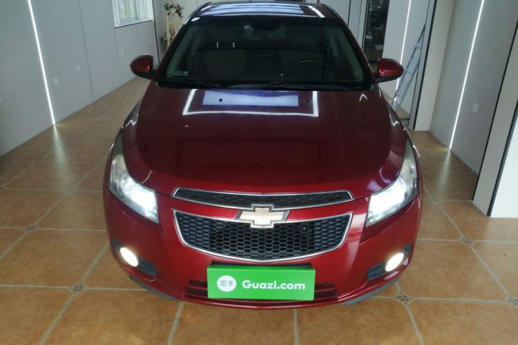 Used Chevrolet Cruze 2013 Hatchback 1.6L Manual Luxury Model
