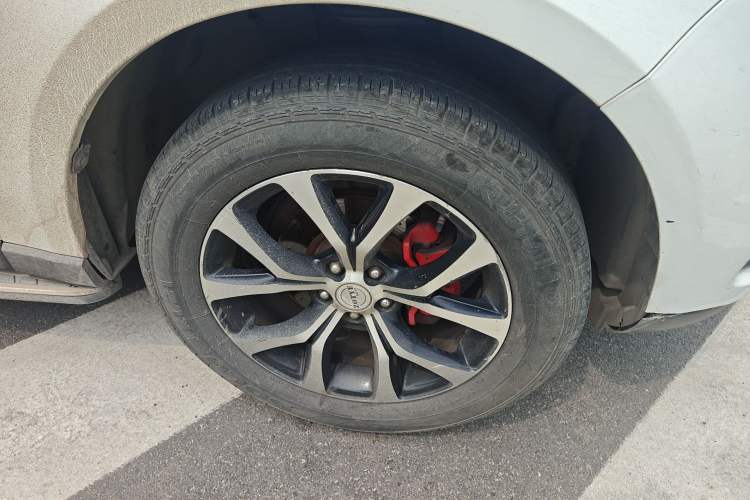 Used Zotye T600 2016 Sports Edition 1.5T Manual Luxury Model Right Front Wheel Hub