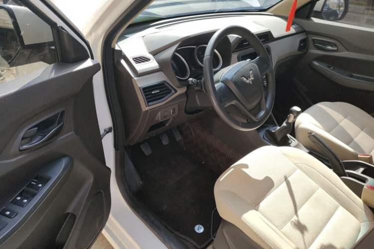 Used Wuling Hongguang 2018 1.5L S Standard Version L2B