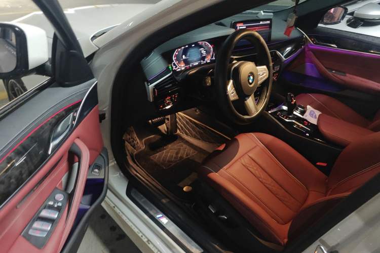 Used BMW 5 Series 2022 525Li M Sport Package Driver Seat