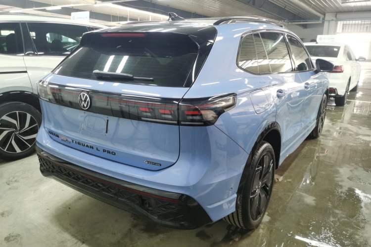 Used Volkswagen Tiguan L 2024 PRO 380TSI Four-Wheel Drive R-Line Prestige Edition Rear Right 45 Deg