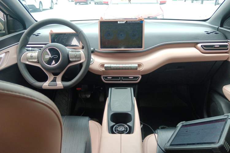 Used BYD Seagull 2025 305km Active Version Center Console