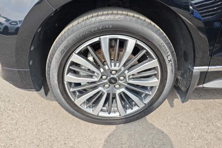 Used Ford Edge 2021 PLUS EcoBoost 245 Two-Wheel-Drive Titanium 7-Seater
