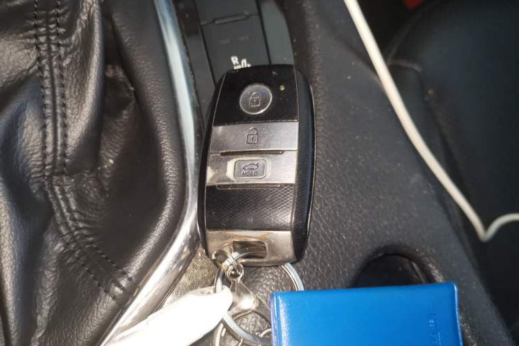 Used Kia K5 2015 2.0L Automatic GLS Vehicle Key