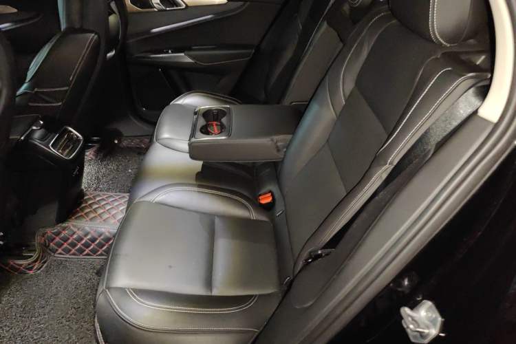 Used Lynk & Co 01 2017 2.0T Two-Wheel Drive Pro Edition Left Rear Seat