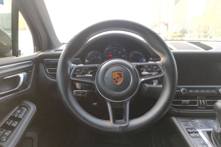Used Porsche Macan 2018 Macan 2.0T Steering Wheel