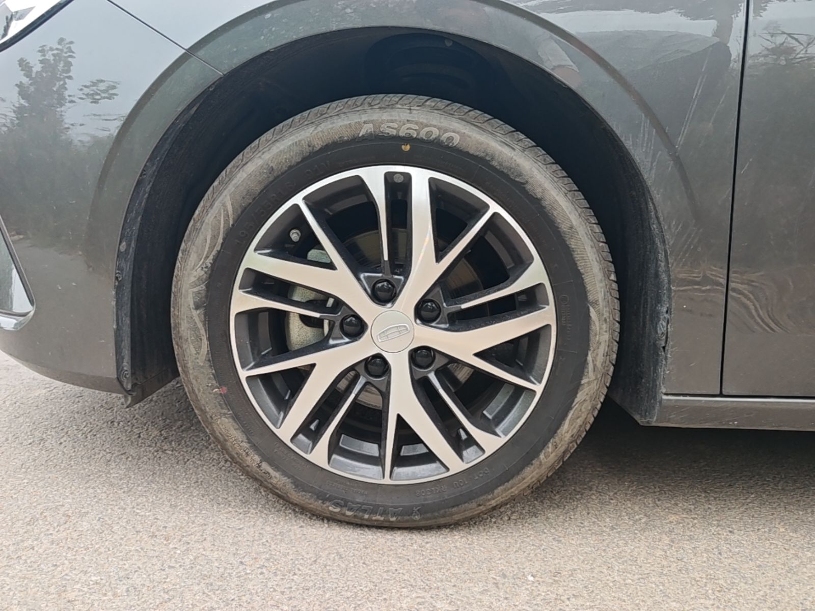 Geely Auto Emgrand 2025 4th Generation 1.5L CVT Longteng Edition — снимка 10
