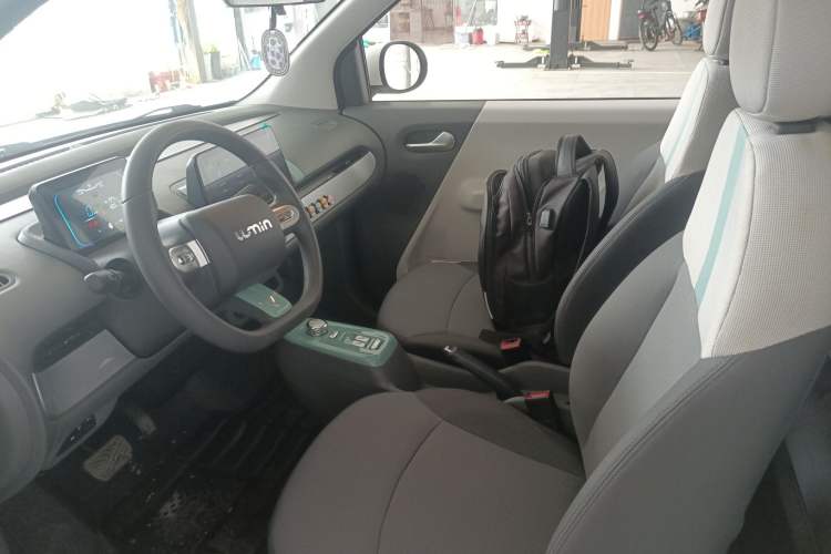 Used CHANGAN NEVO Lumin 2022 155 km – Refreshingly Sweet Edition Left Front Seat