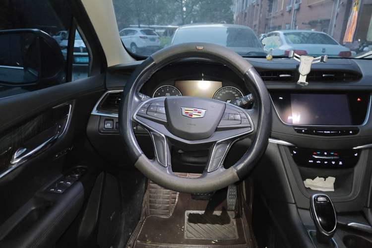 Used Cadillac XT5 2018 25T Luxury Model
