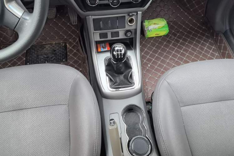 Used Geely Auto Classic Emgrand 2013 Sedan 1.5L Manual Entry-Level Model
