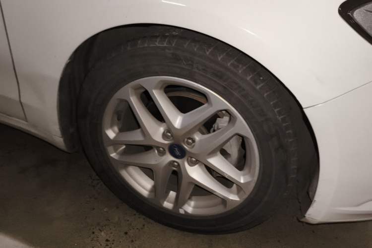 Used Ford Mondeo 2013 1.5L GTDi180 Fashion Edition Right Front Wheel Hub