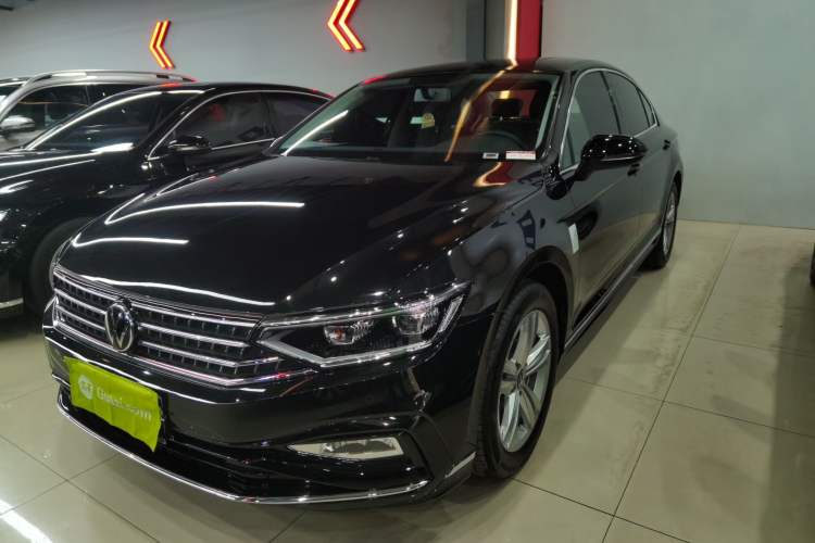 Used Volkswagen Magotan 2025 Zhongxiang Version 280TSI DSG Comfort Edition