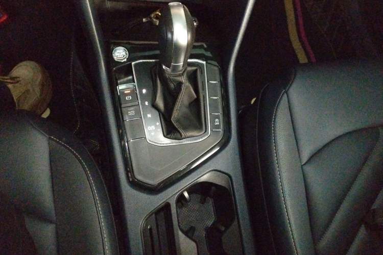 Used Volkswagen Tharu 2023 300TSI Two-Wheel-Drive Moonlight Edition