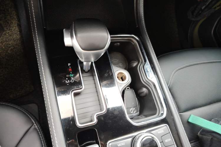 Used BAIC Off-Road BJ40 2019 2.3T Automatic Four-Wheel Drive Shengshi Huazhang Edition China VI Emission Standard