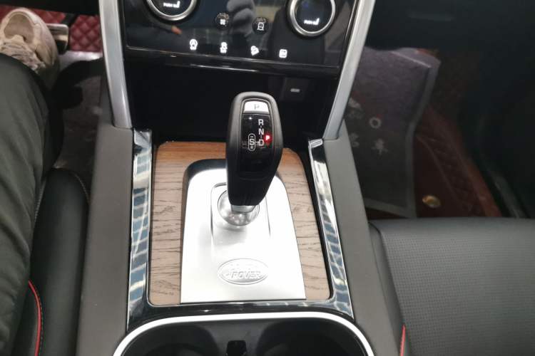Used Land Rover Discovery Sport New Energy 2022 Facelifted P300e Plug-in Hybrid Electric Version Gear Lever