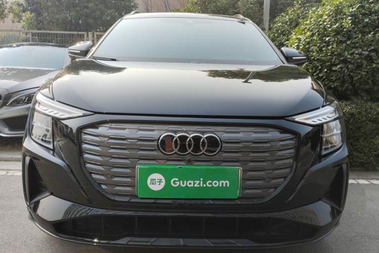 Used Audi Q5 e-tron 2023 40 e-tron Shining Edition Mecha Kit