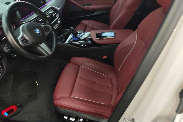 Used BMW 5 Series 2021 Restyled 530Li Luxury Edition M Sport Package Left Front Seat