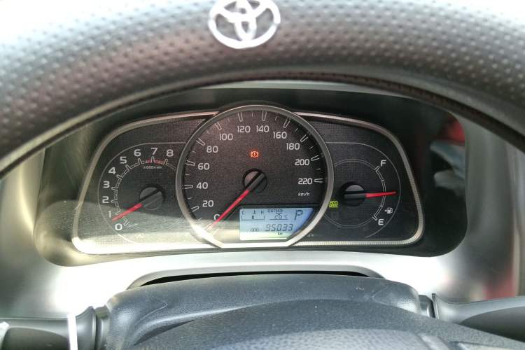Used Toyota RAV4 2019 2.0L CVT Two-Wheel Drive Pioneer Edition China VI Standard Instrument Cluster