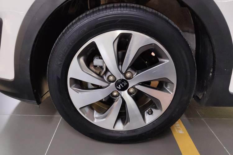 Used Kia KX Cross 2017 1.4L AT GLS
