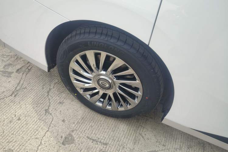 Used GAC Trumpchi M8 2023 Zongshi Series Dual-Motor YuZun Edition Right Rear Wheel Hub