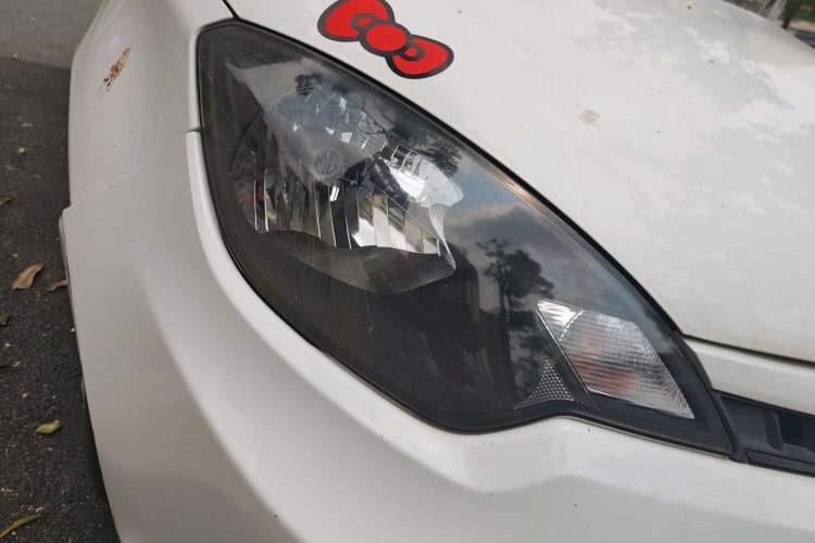 Used MG 3 2016 1.3L AMT Comfort Edition Right Front Headlight