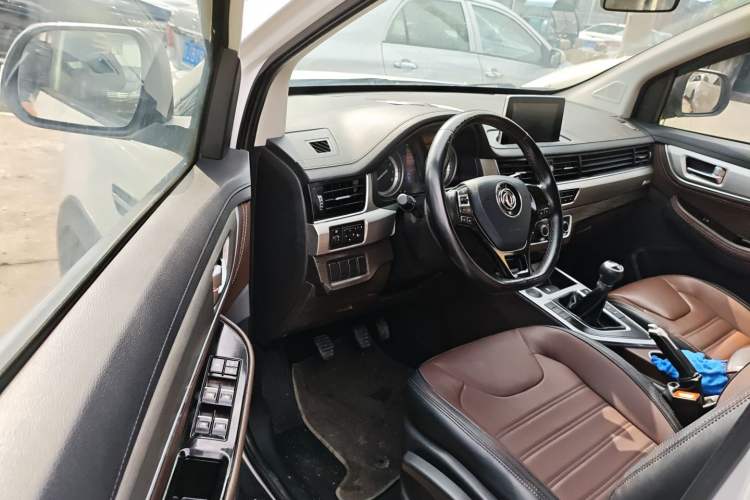 Used FORTHING Joyear X6 2017 Enjoy Series 1.5T Manual Luxury Model
