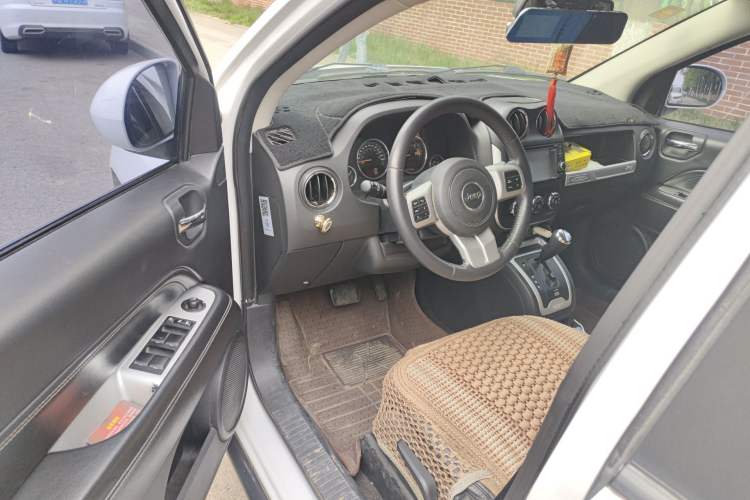 Used Jeep Compass 2014 Revised Version 2.4L Four-Wheel Drive Comfort Edition Driver Seat