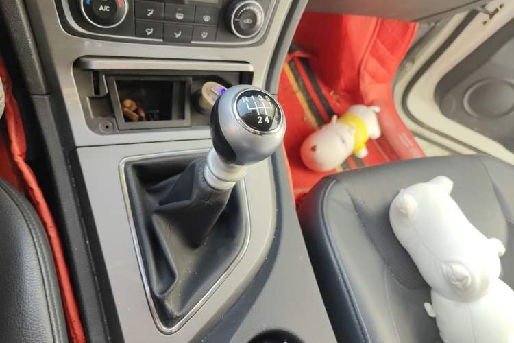 Used Zotye T600 2015 1.5T Manual Luxury Model
