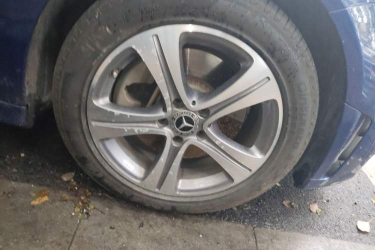 Used Mercedes-Benz C-Class 2020 C 260 L Sport Edition Right Front Wheel Hub