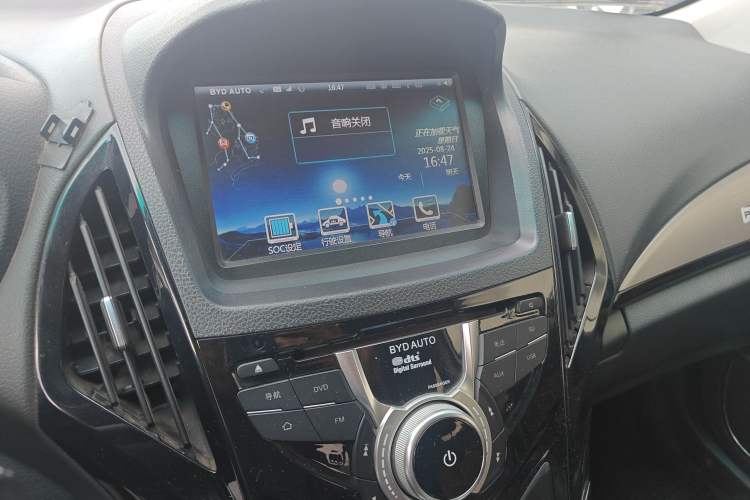 Used BYD Qin New Energy 2015 1.5T Dual-Crown Flagship Edition
