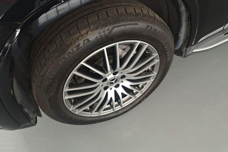 Used Mercedes-Benz GLC 2023 Refreshed GLC 300 L 4MATIC Dynamic Edition 5 Seats Left Front Wheel Hub