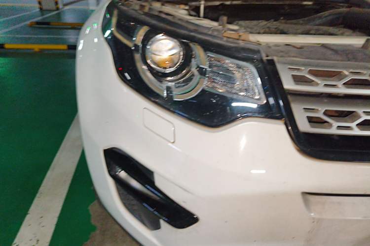 Used Land Rover Discovery Sport 2017 2.0T HSE Right Front Headlight