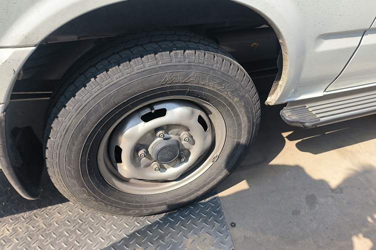 Used JMC Fushun 2022 2.0T Manual Multi-Function Passenger Vehicle Mid-Range High Roof 6-7 Seats
