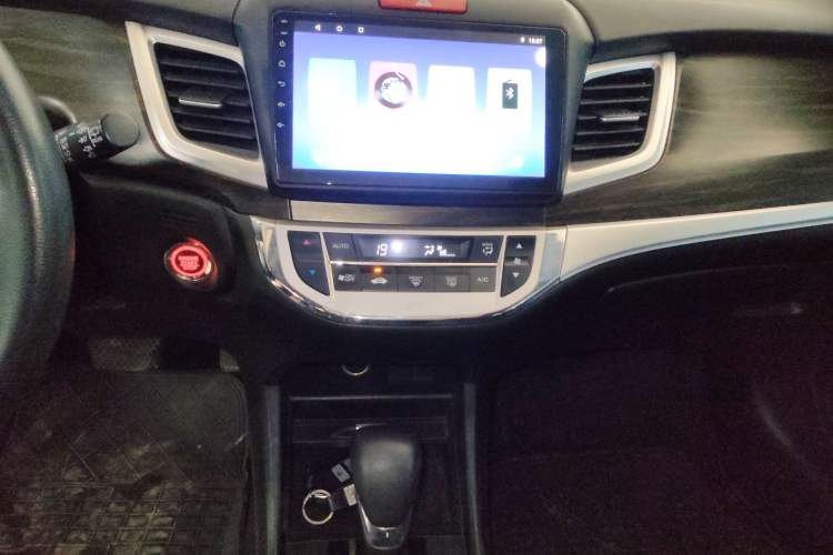 Used Honda Jade 2017 1.8L automatic Comfort version 5 seats
