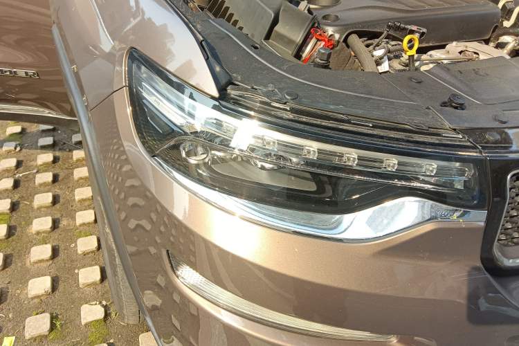 Used Jeep Grand Commander 2018 2.0T Four-Wheel Drive Premium Navigation Version China V