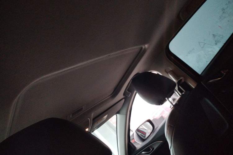 Used Mazda 3 Axela 2017 Hatchback 1.5L Automatic Luxury Model Emission Standard China V