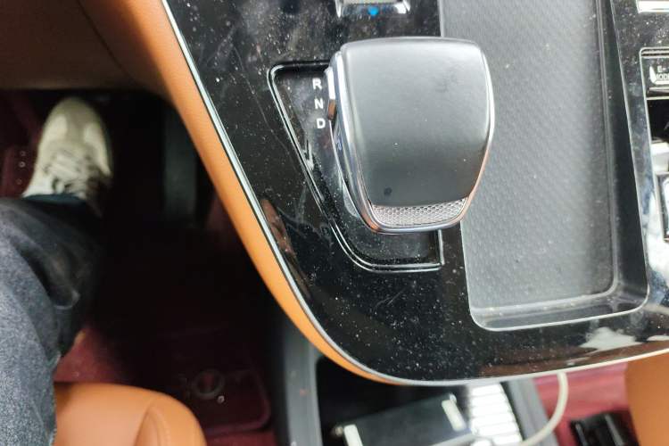 Used Hongqi HQ9 PHEV 2024 2.0T Four-Wheel Drive Business Edition
