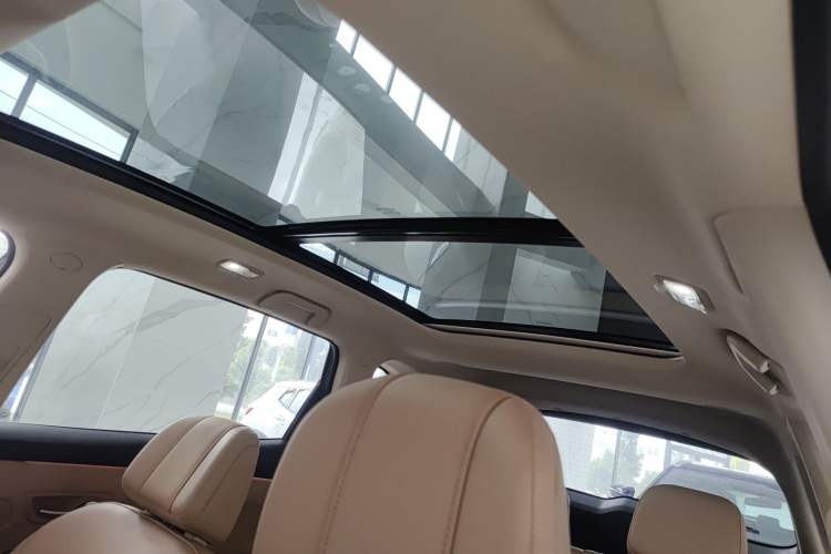 Used Landian E5 PLUS 2025 165 km Long-Range Version PLUS 5-Seater