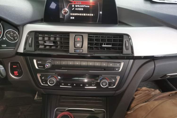 Used BMW 3 Series GT 2016 320i Design Package Edition Audio And AC Panel