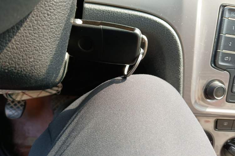 Used Volkswagen Lavida 2013 1.6L Manual Fashion Edition Vehicle Key