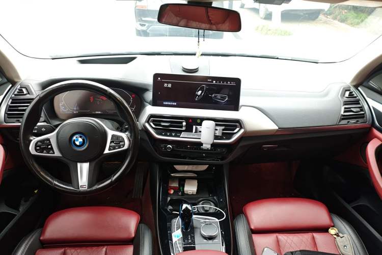 Used BMW iX3 2022 Leading Type Center Console