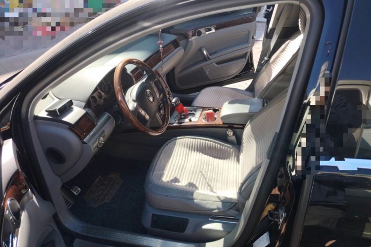 Used Volkswagen Phaeton 2011 3.6L V6 5-Seater Extended Comfort Version
