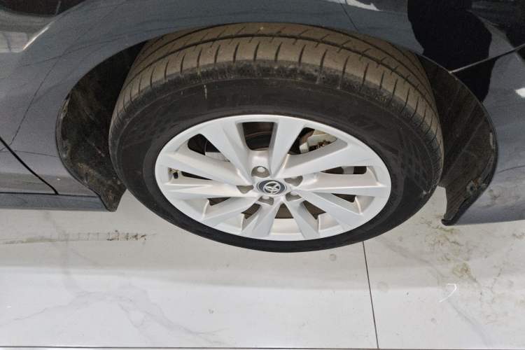 Used Toyota Camry 2021 Dual-Motor 2.5 HGVP Leading Edition Right Front Wheel Hub