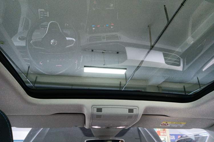 Used Volkswagen Tayron GTE Plug-in Hybrid 2020 1.4T Luxury Model Headliner